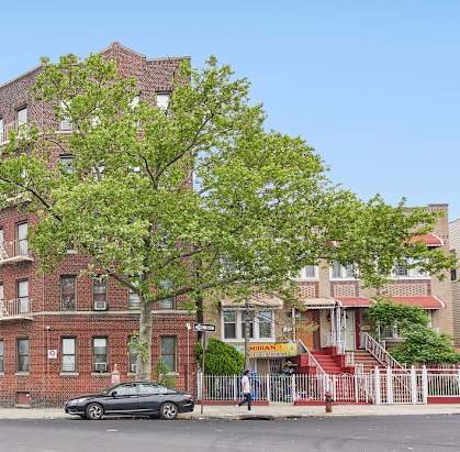 Bronx River Ave exterior