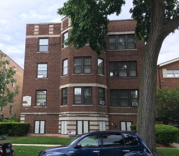 532 Hinman Exterior