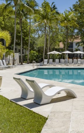 the swimming pool at the resort at longboat key club