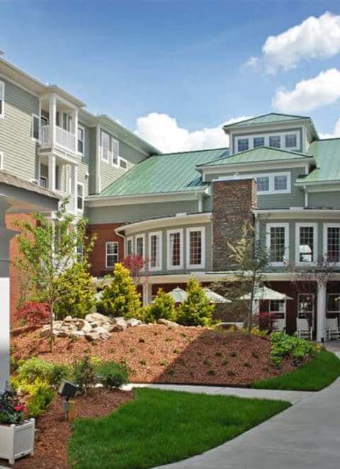 Residential Courtyard at Sweetwater Terraces Apartments, Duluth, GA
