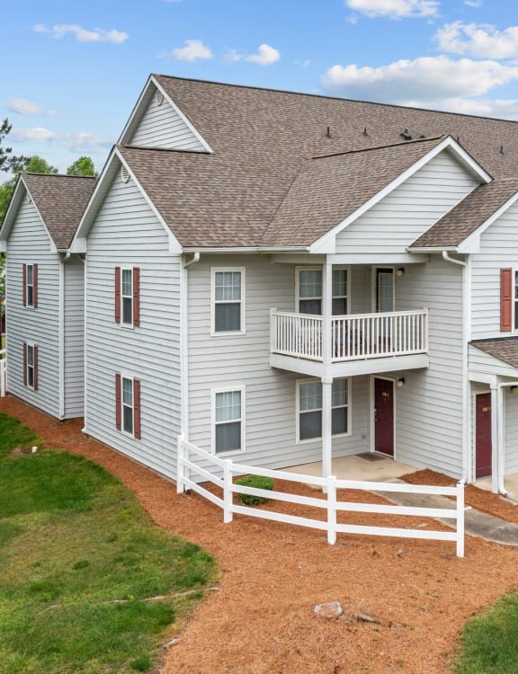 Lush Green Landscape at Granville Oaks Apartment Homes, Creedmoor, NC 27522