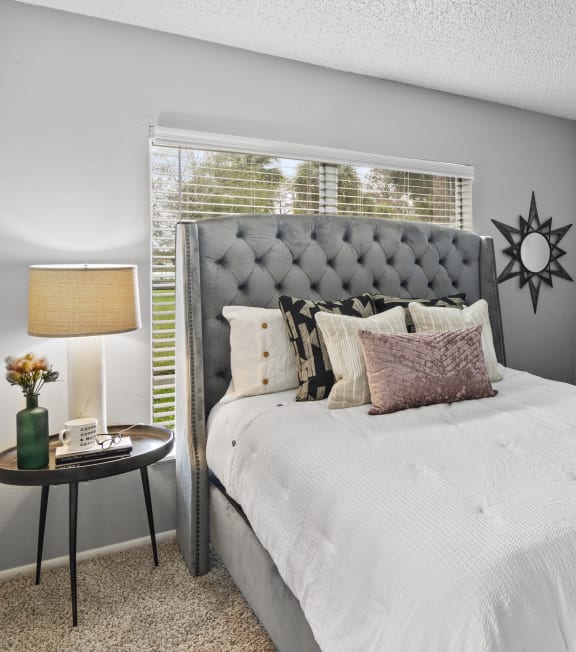 the preserve at ballantyne commons bedroom with large bed