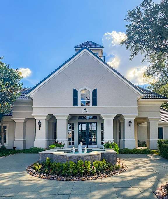 Saxony at Chase Oaks apartments offers 1,2 and 3 bedroom apartments in Plano, TX!