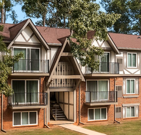 Exterior View at Laurel Woods Apartments in Greenville, SC