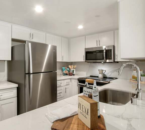 Kitchen at Masselin Park West