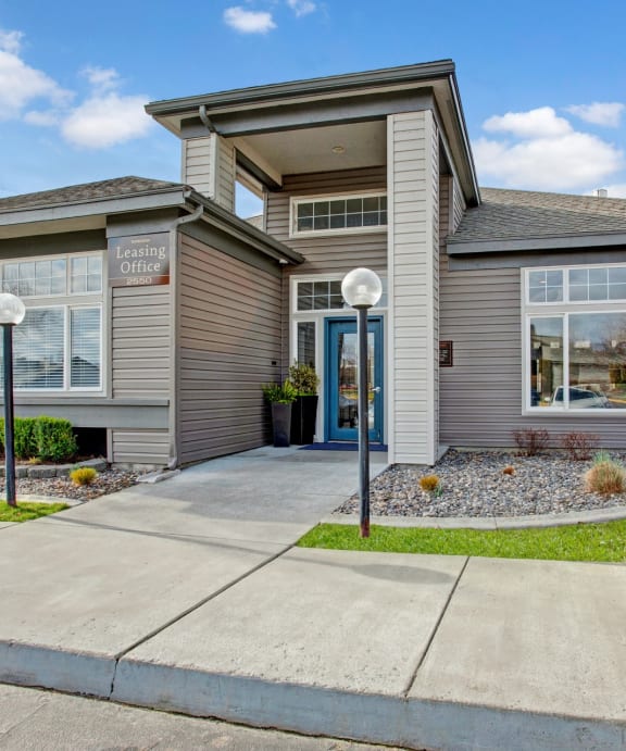 Riverpointe Apartments Leasing Office Exterior