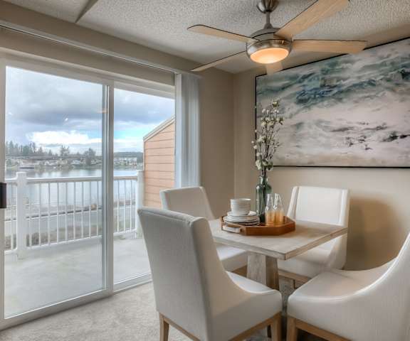 Elegant Dining Space at Waterford Apartments, Everett