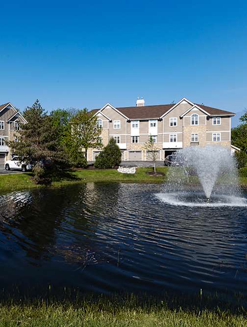 Social Lounge at Poplar Creek Apartments, Brookfield
