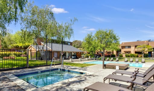 the reserve at bucklin hill pool and hot tub with chaise lounge chairs
