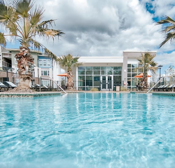 Apartments with Pool in Conroe Texas