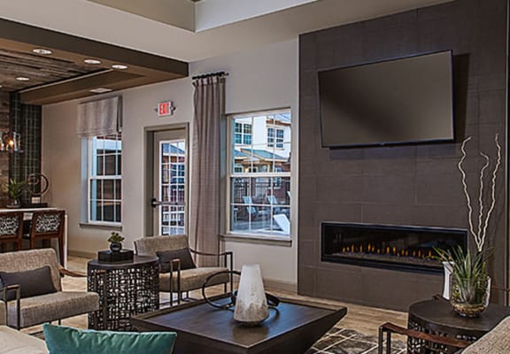  midtown pointe apartments clubroom
