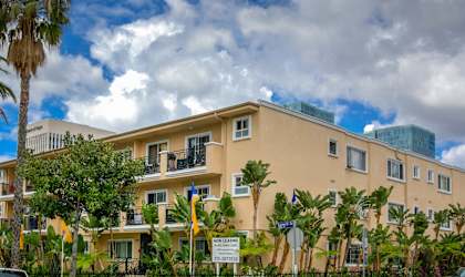 Apartment Building in Los Angeles