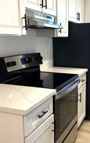 Fully Equipped Kitchen at Summerhill Place Apartments, Union City, CA
