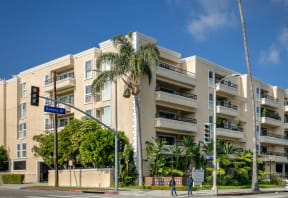 Apartment Building in Los Angeles