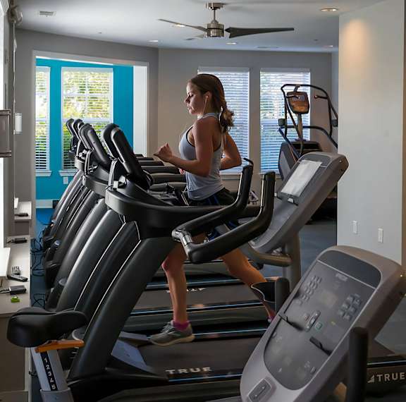 24 Hr Fitness Center with Cardio Machines