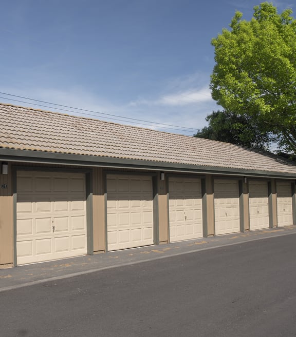 garages at Zinfandel Village Apartments, Rancho Cordova