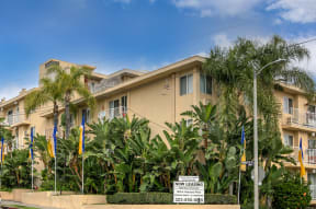 Apartment Building in Los Angeles