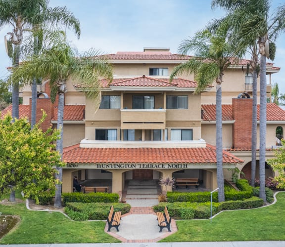 front of property at Huntington Terrace North Senior, California, 92648