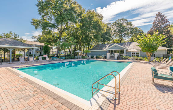 Dominium-Enclave at Pine Oaks-Pool