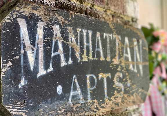 Manhattan Apts