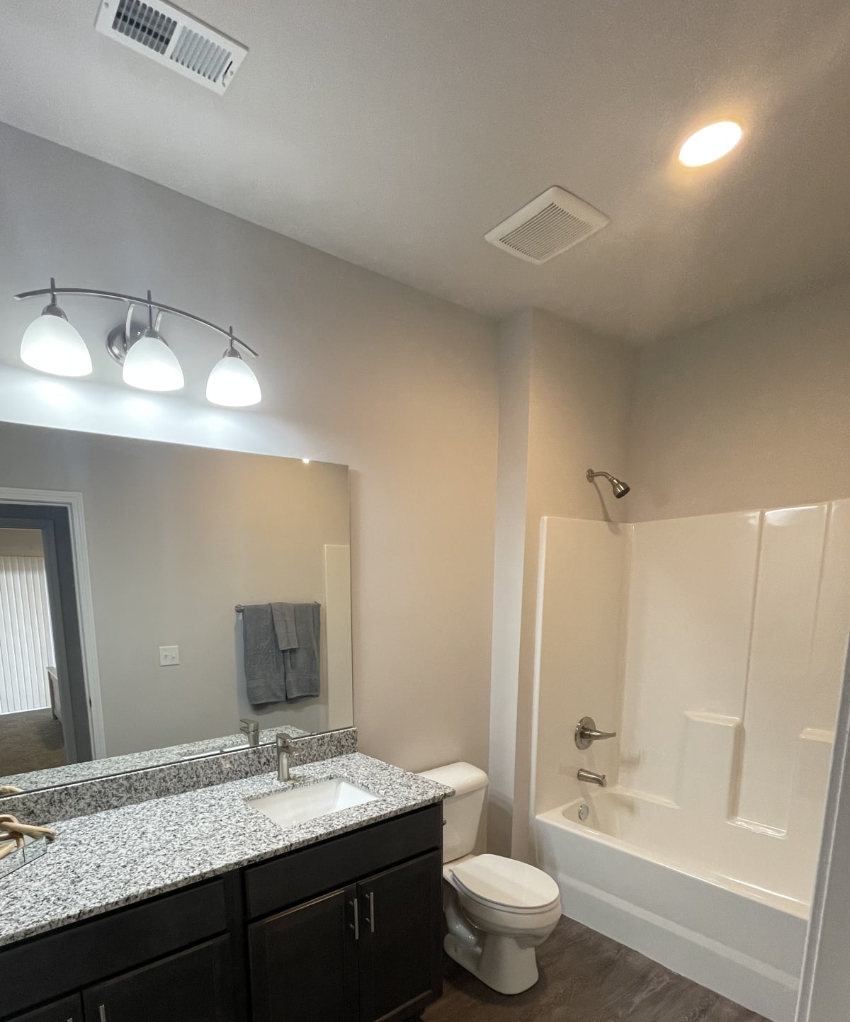 Photos and Video of Miller Crossing Apartments & Villas in Arnold, MO