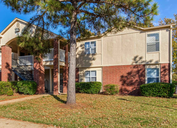 this is a photo of the leasing office at harvard square apartments in dallas, tx