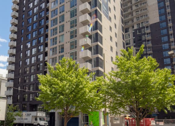 Loop Exterior