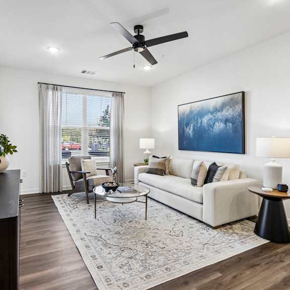 Large Living Area at Heritage on Hover Apartments, Longmont, CO, 80503