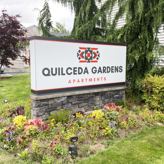 front entrance sign at Quilceda Gardens in Marysville, WA