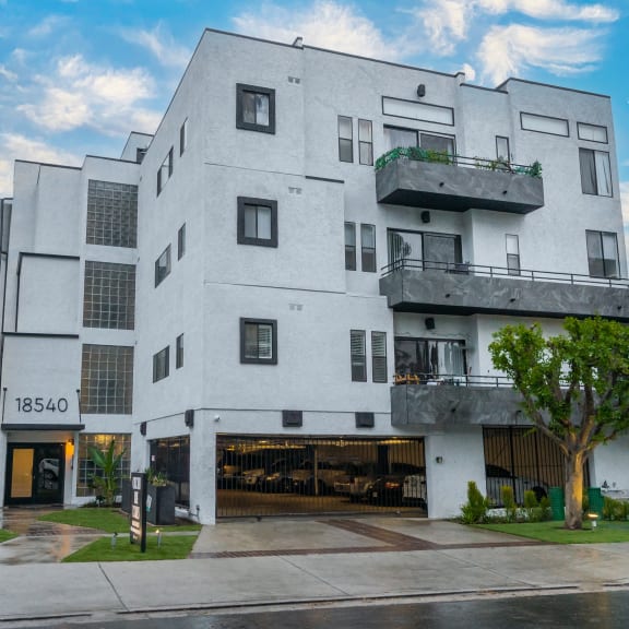 the building in which the apartment is located