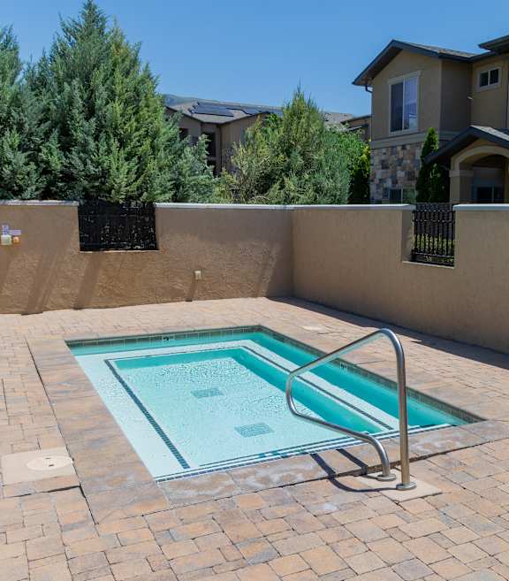 Hot Tub at Four Seasons Apartments & Townhomes