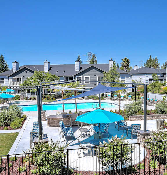 Outdoor Swimming Pool at Rosemeade Apartments, Roseville, 95661