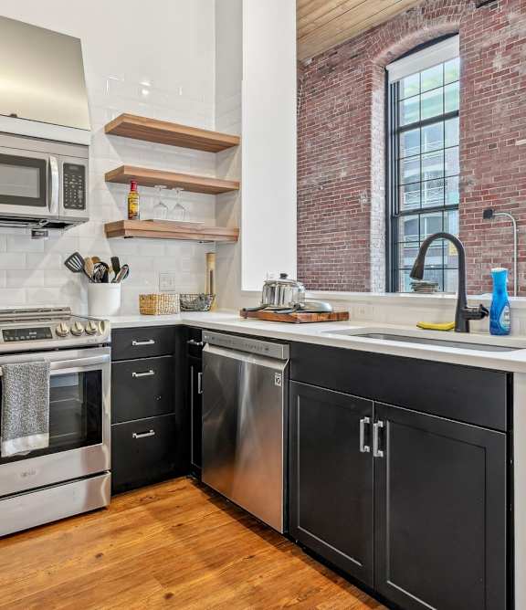 Fully Equipped Kitchen at Riverwalk Apartments, Lawrence, Massachusetts 01843