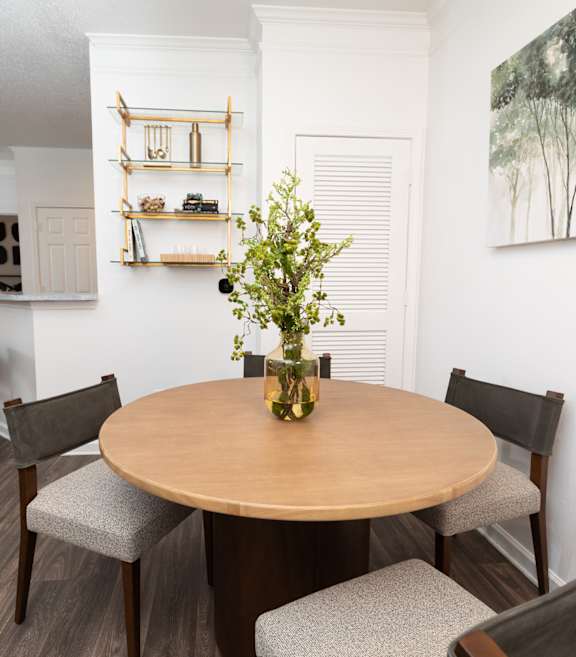 Dining Area at Lakeside Villas Apartments in Hampton, GA, 30228