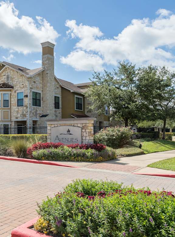 Elegant Exterior View at Avenues at Tuscan Lakes, League City, TX