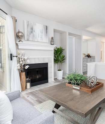 Britton Woods Fireplaces & Wood Grain Flooring