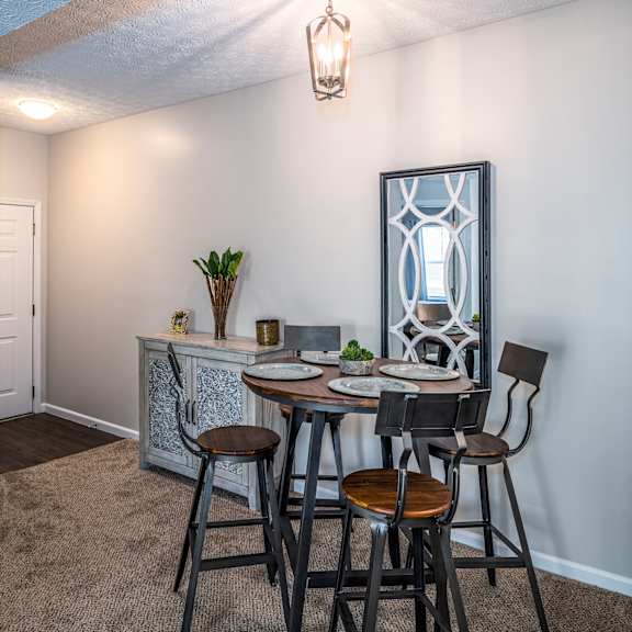 Turnberry Creek Apartments Dining Area