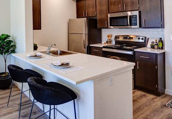 Counter at Commons at Sylvan Canyon Apartments, Oregon