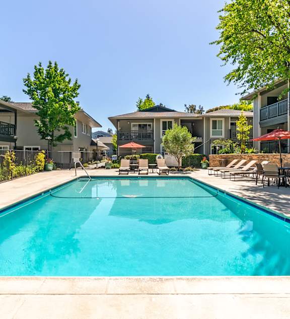 Sparkling Pool at Pleasanton Glen Apartments, California, 94566