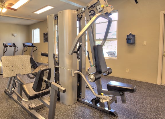 Apartments Fitness Center & Equipment at Autumn Oaks Apartments, Roseville, CA, 95678