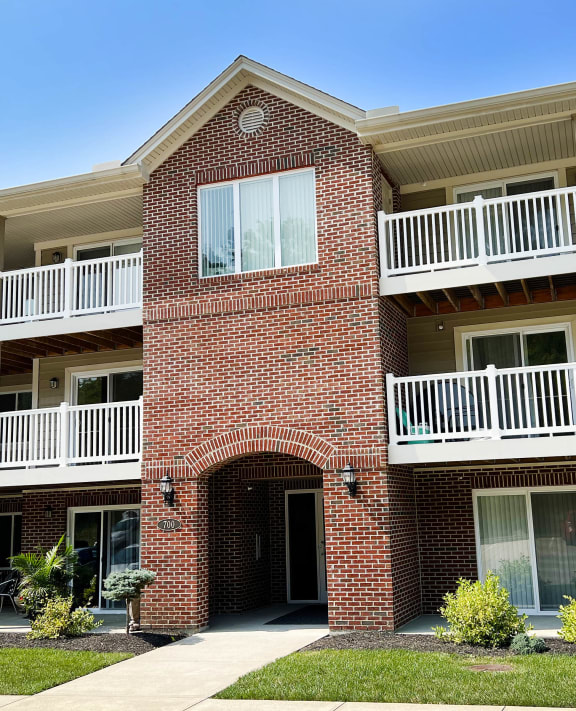 the preserve at ballantyne commons apartment living room  at The Overlook at Ft. Thomas, Ft. Thomas, KY