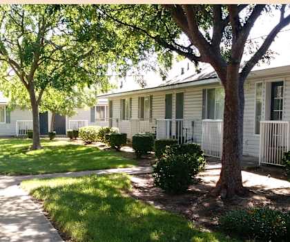Front of building and entrances to units