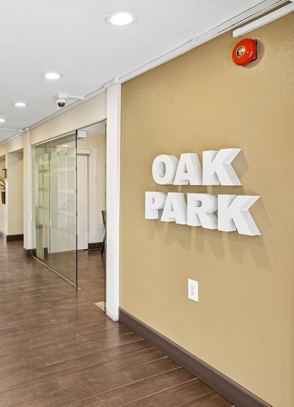Community Grill & Seating Area at Oak Park Apartments, Monrovia, 91016