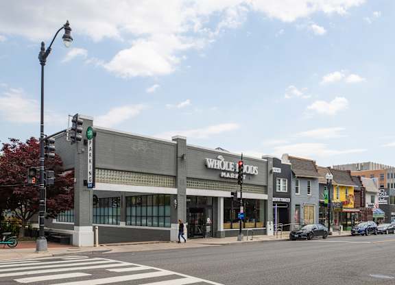 Grocery and shopping near 2255 Wisconsin Avenue, NW Washington, DC 20007