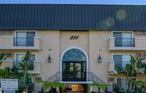 Apartment Building in Los Angeles