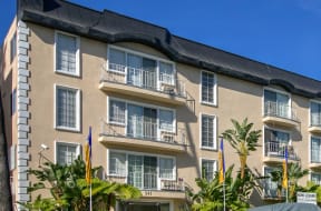 Apartment Building in Los Angeles
