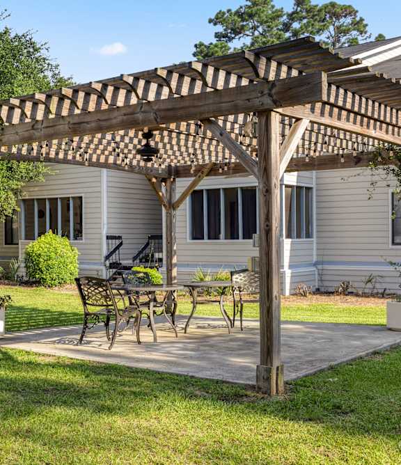 Outdoor Pergola at River Crossing Apartments, Thunderbolt, GA, 31404