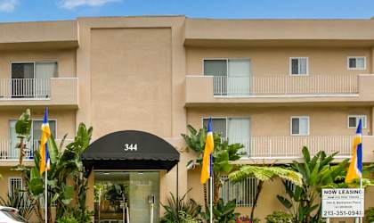 Apartment Building in Los Angeles