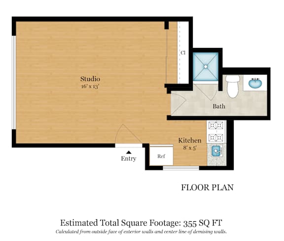 A floor plan of a house with a total square footage of 915 sq ft.