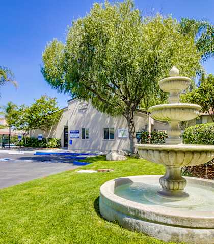 Harbor Cliff Apartments Front Fountain